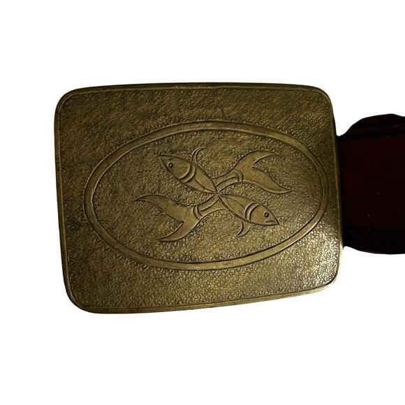 Vintage Koi Fish Engraved Leather Belt Men's 46.5" Red Gold-Tone Buckle Asian - Picture 4 of 10
